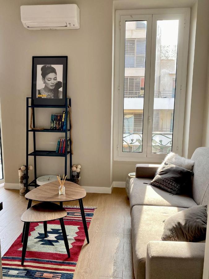 Apartment With Ac - 15 Min - 5 Min Bars *